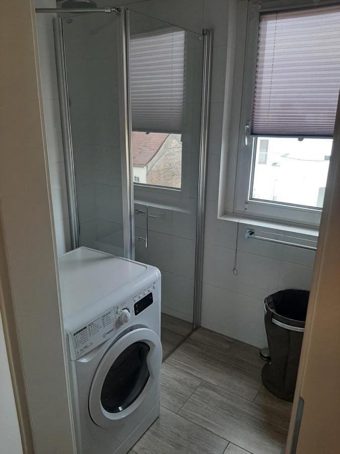 Apartment Brilliant View: Balcony Home, Modern, Stylish And Newly Renovated Wien
