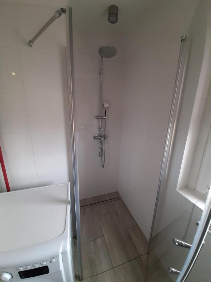 Apartment Brilliant View: Balcony Home, Modern, Stylish And Newly Renovated